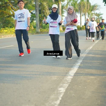 Runner Photo 7792957