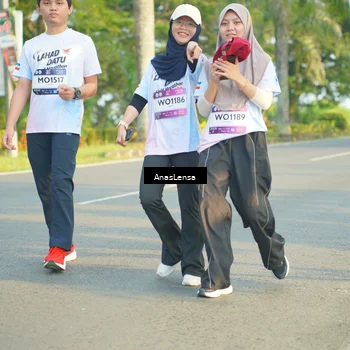 Runner Photo 7793013