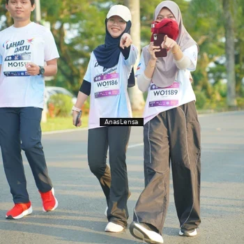 Runner Photo 7793036