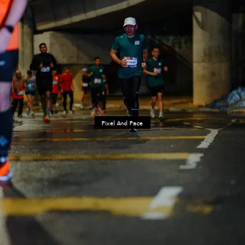 Runner Photo 7793042