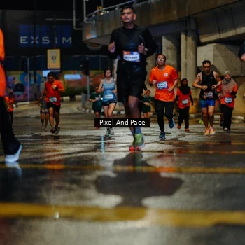Runner Photo 7793071