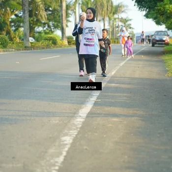 Runner Photo 7793074