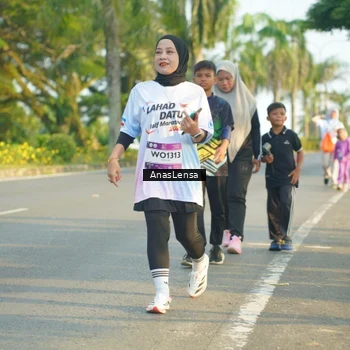 Runner Photo 7793101