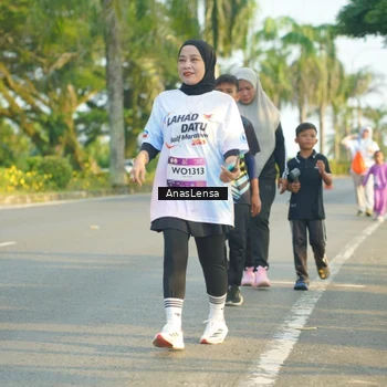Runner Photo 7793110