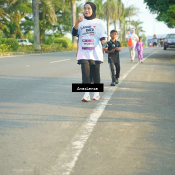 Runner Photo 7793127