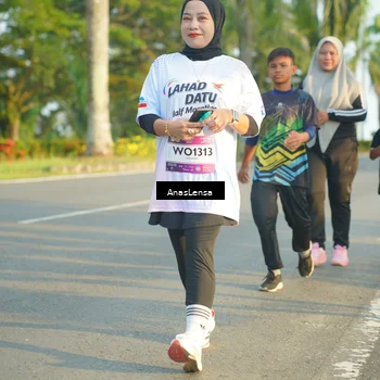 Runner Photo 7793142