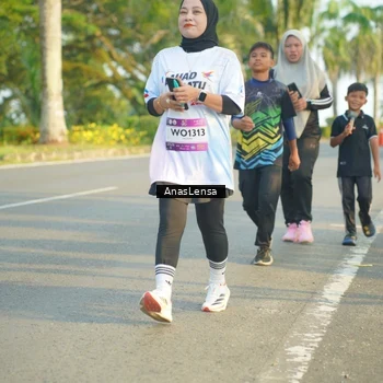 Runner Photo 7793156