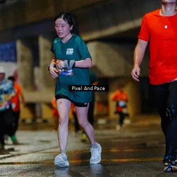 Runner Photo 7793195