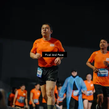 Runner Photo 7793415