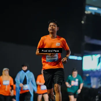 Runner Photo 7793423