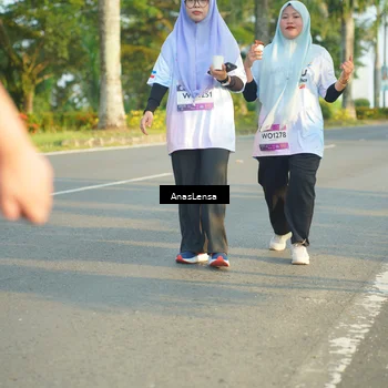 Runner Photo 7793534