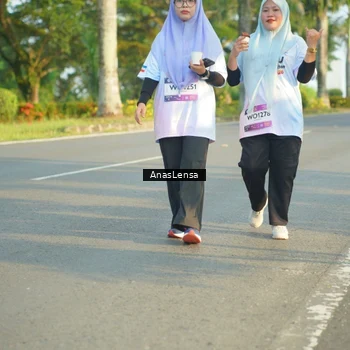Runner Photo 7793544