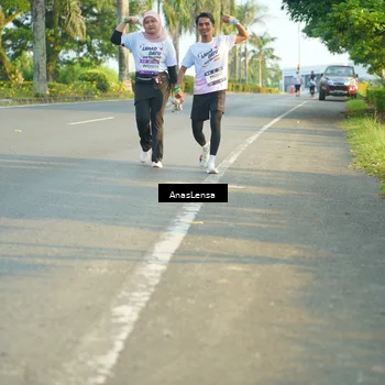 Runner Photo 7793625