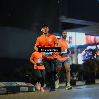 Runner Photo 7793847