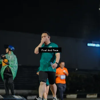 Runner Photo 7793888
