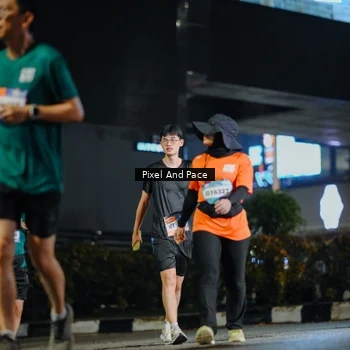 Runner Photo 7793945