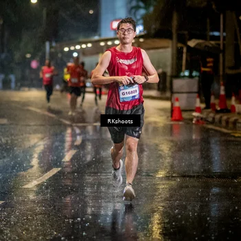 Runner Photo 7794024