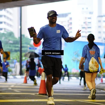 Runner Photo 7794025