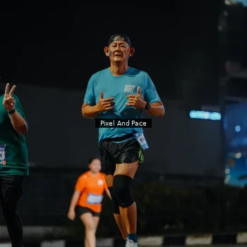 Runner Photo 7794080