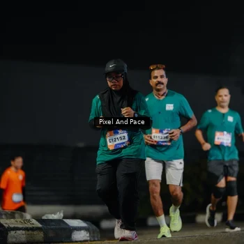 Runner Photo 7794180