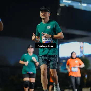 Runner Photo 7794346
