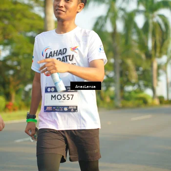 Runner Photo 7794353