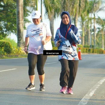 Runner Photo 7794384