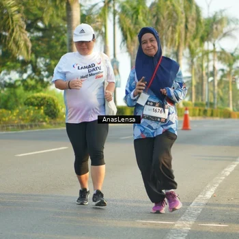 Runner Photo 7794387