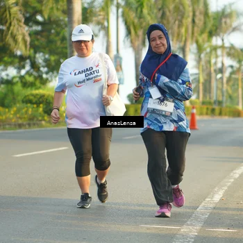 Runner Photo 7794391