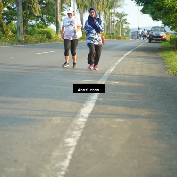 Runner Photo 7794398