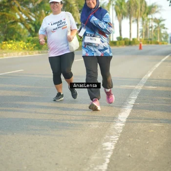 Runner Photo 7794415