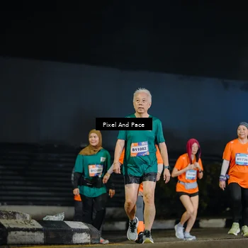 Runner Photo 7794437