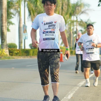 Runner Photo 7794441