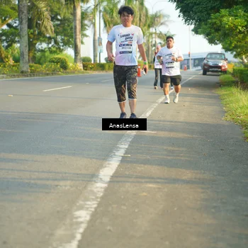 Runner Photo 7794449