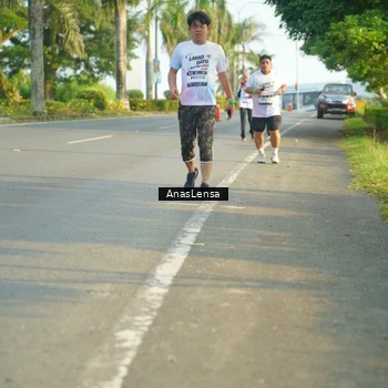 Runner Photo 7794464