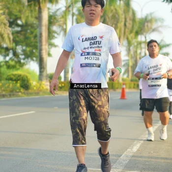 Runner Photo 7794469