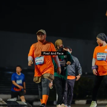 Runner Photo 7794472