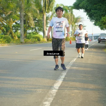 Runner Photo 7794475