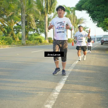 Runner Photo 7794486