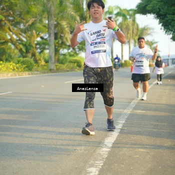 Runner Photo 7794499