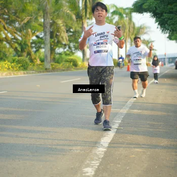 Runner Photo 7794524