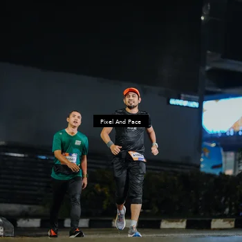 Runner Photo 7794544