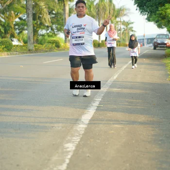 Runner Photo 7794569