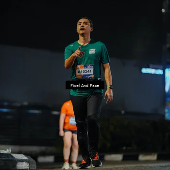 Runner Photo 7794575
