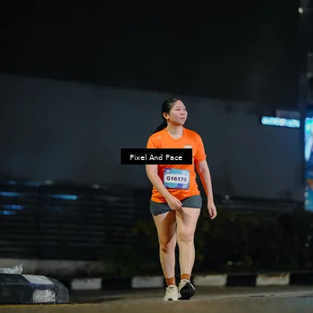 Runner Photo 7794591