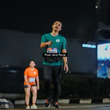 Runner Photo 7794596