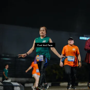 Runner Photo 7794617