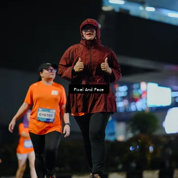 Runner Photo 7794623