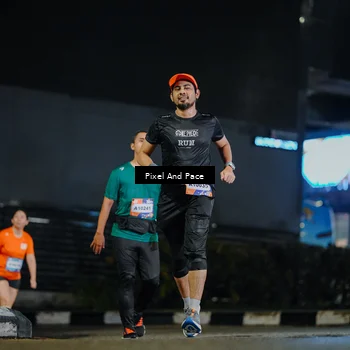 Runner Photo 7794685