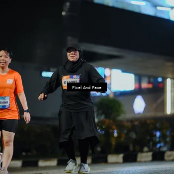 Runner Photo 7794687